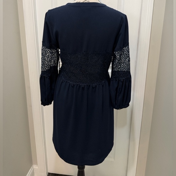 Forever 21 NWT Navy Long Sleeve Lace Dress - Picture 4 of 8